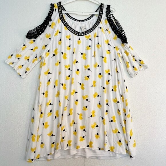 C EST. 1946 Dresses & Skirts - EST. 1946 Cold-shoulder Womens Dress, Size XL (CATO)